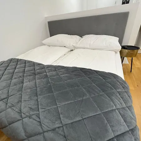 Apartment ☆staywell: Studio Fur 2 L Kuche I Parkplatz L Balkon Paderborn