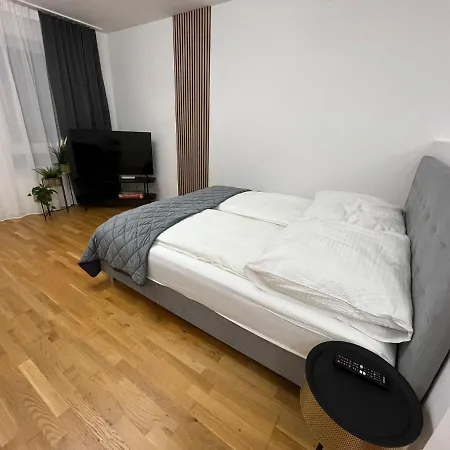 ☆staywell: Studio Fur 2 L Kuche I Parkplatz L Balkon Apartment